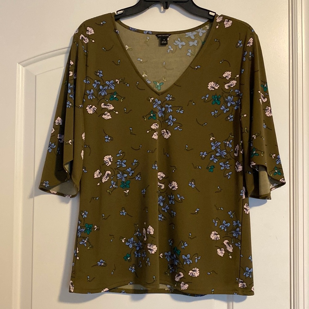 Ann Taylor Pullover Top